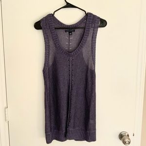 Banana Republic linen V-neck sleeveless sweater